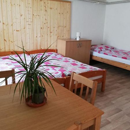 Dum U Reky Apartment Vyšší Brod Exterior foto