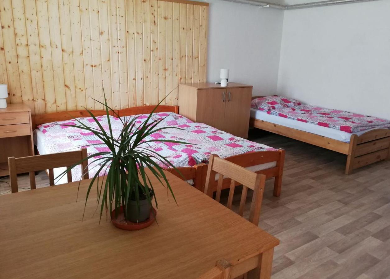 Dum U Reky Apartment Vyšší Brod Exterior foto